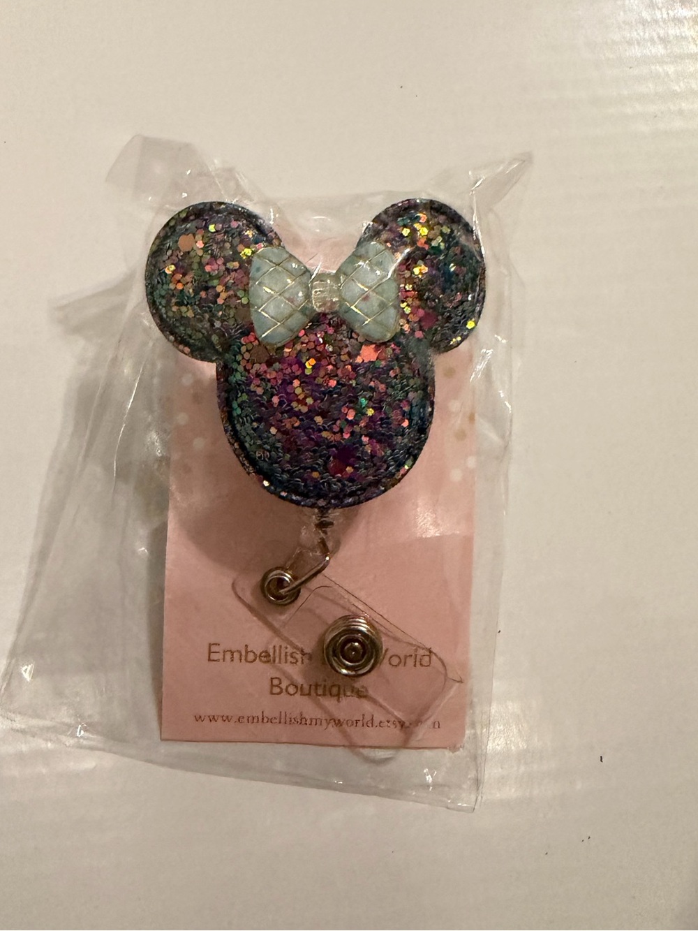 Minnie Mouse Glittery ID Badge Holder - NWT 🎀